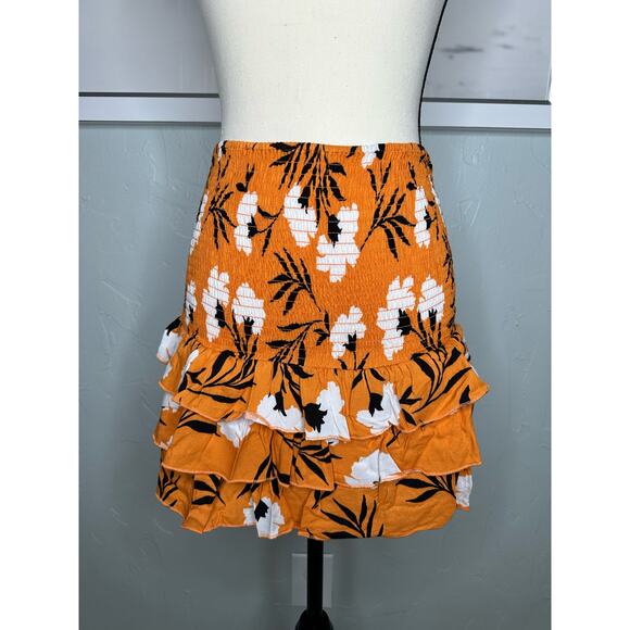 OLIVACEOUS Smocked Tropical Mini Skirt - Picture 1 of 8